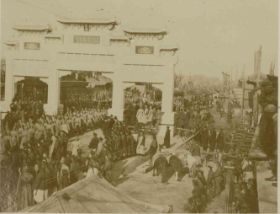 Seite 31-03 Mahnmal von Kettler.jpg
