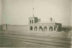 Seite 52_02 Bahnhof Lang-Fang.jpg